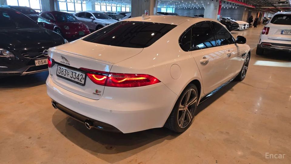 Jaguar xf