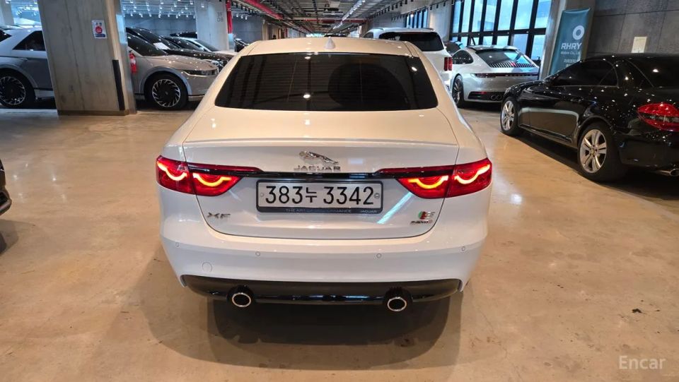Jaguar xf