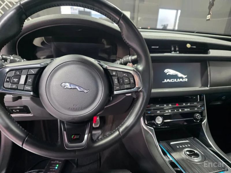 Jaguar xf