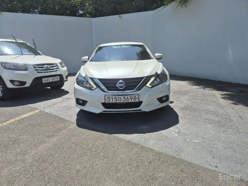 Nissan altima
