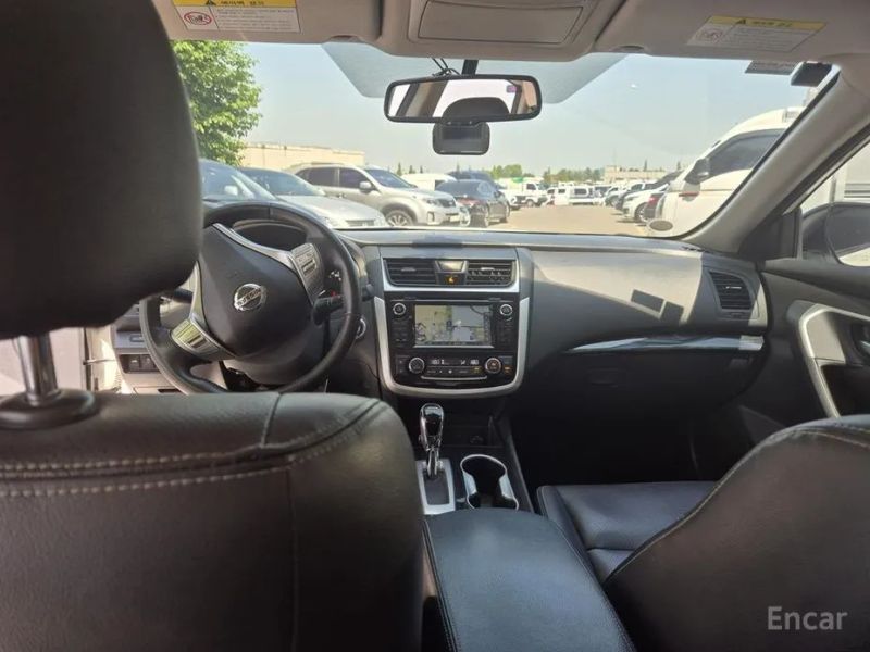 Nissan altima