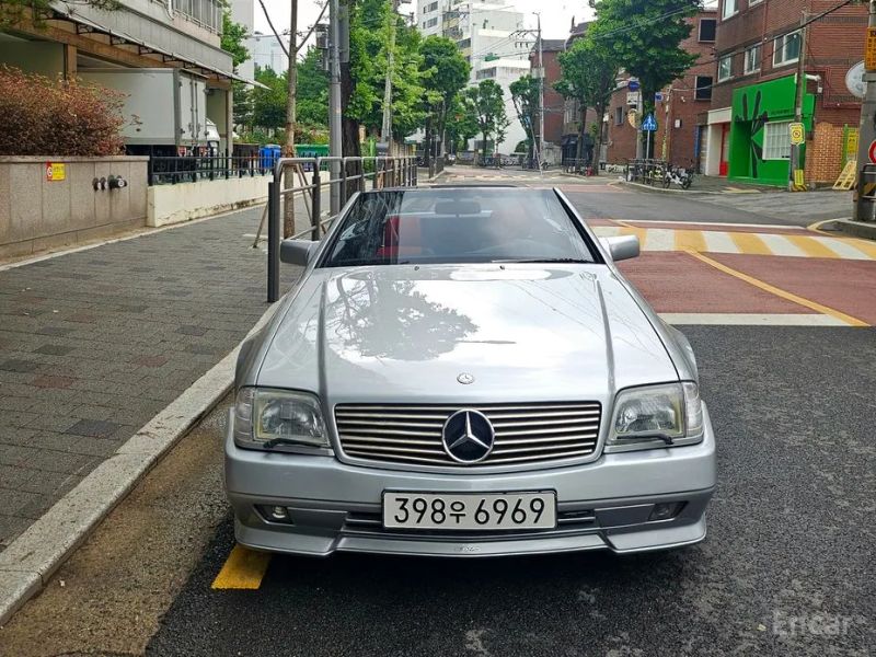 Mercedes-Benz SL-Class