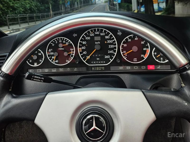 Mercedes-Benz SL-Class