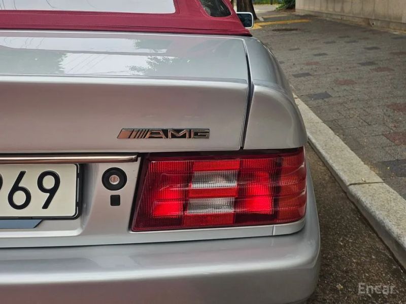 Mercedes-Benz SL-Class