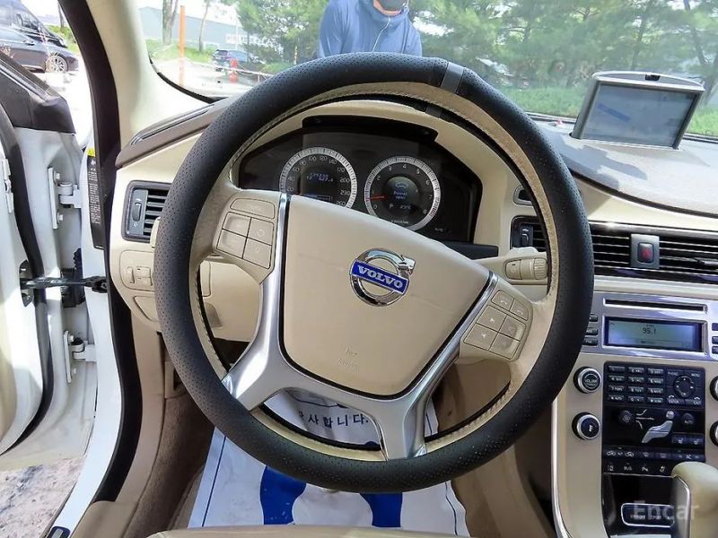 Volvo S80