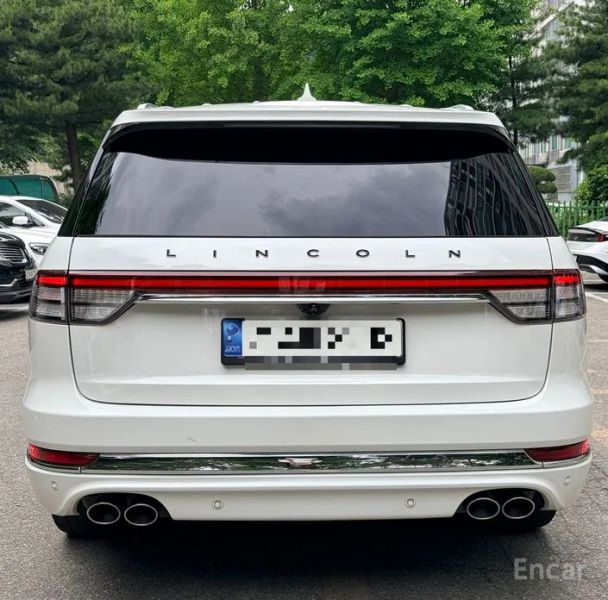 Lincoln Aviator