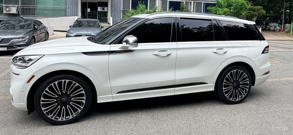Lincoln Aviator