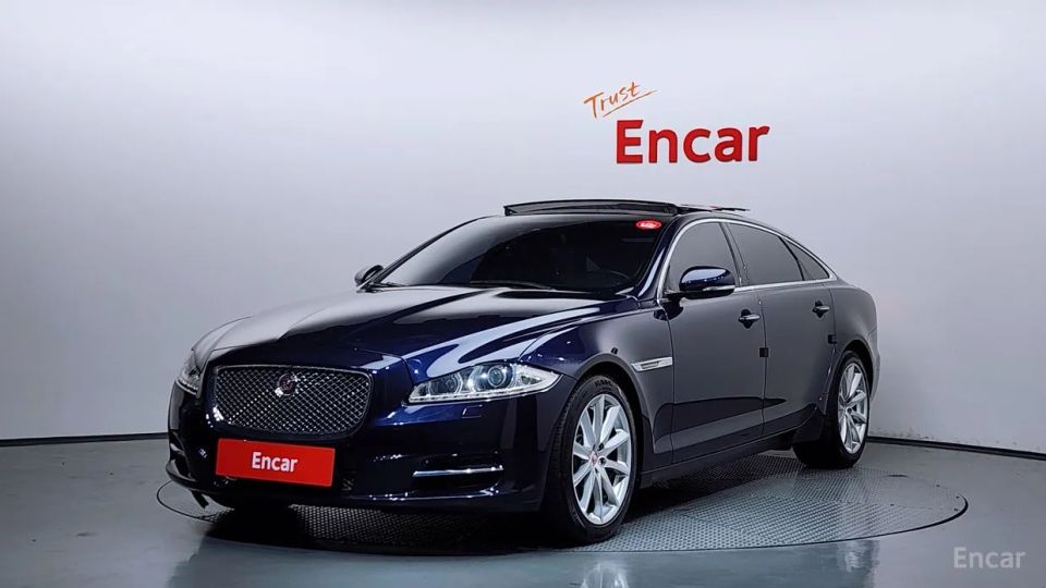 Jaguar XJ