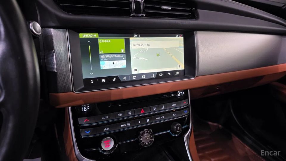 Jaguar xf