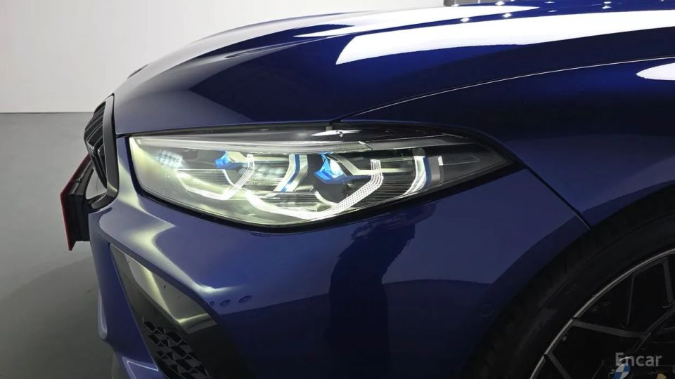 BMW M8