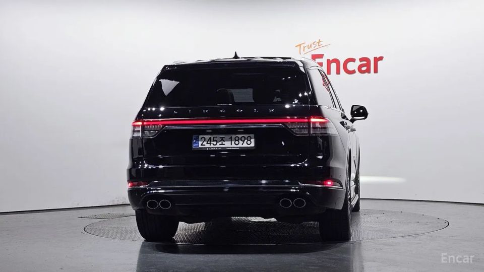 Lincoln Aviator