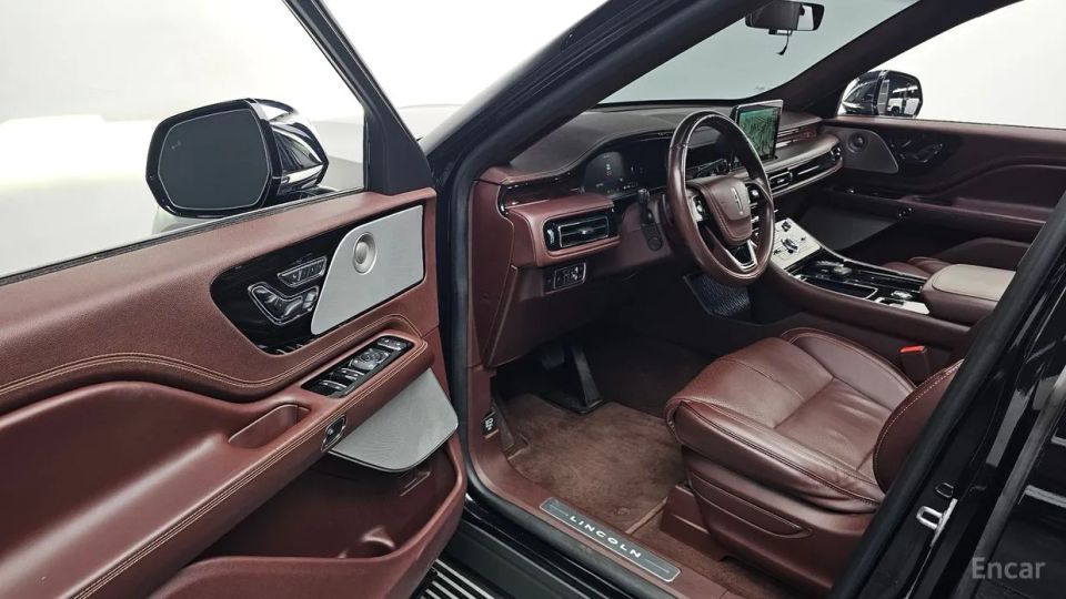 Lincoln Aviator
