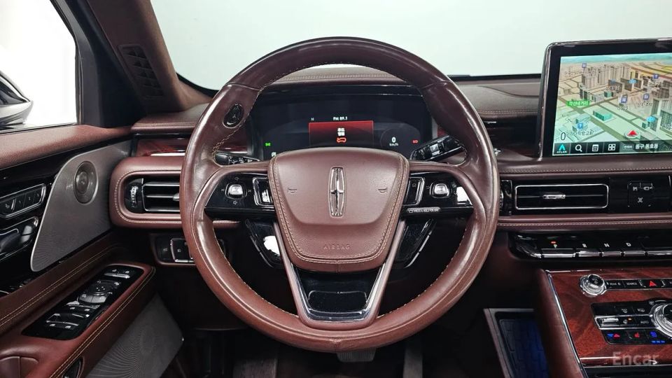 Lincoln Aviator