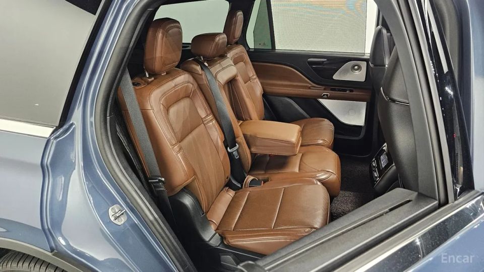Lincoln Aviator