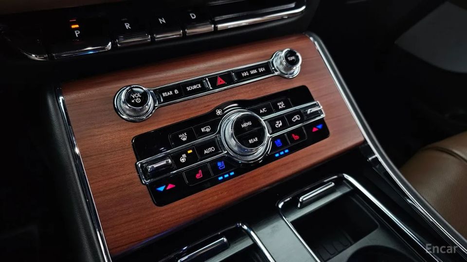 Lincoln Aviator