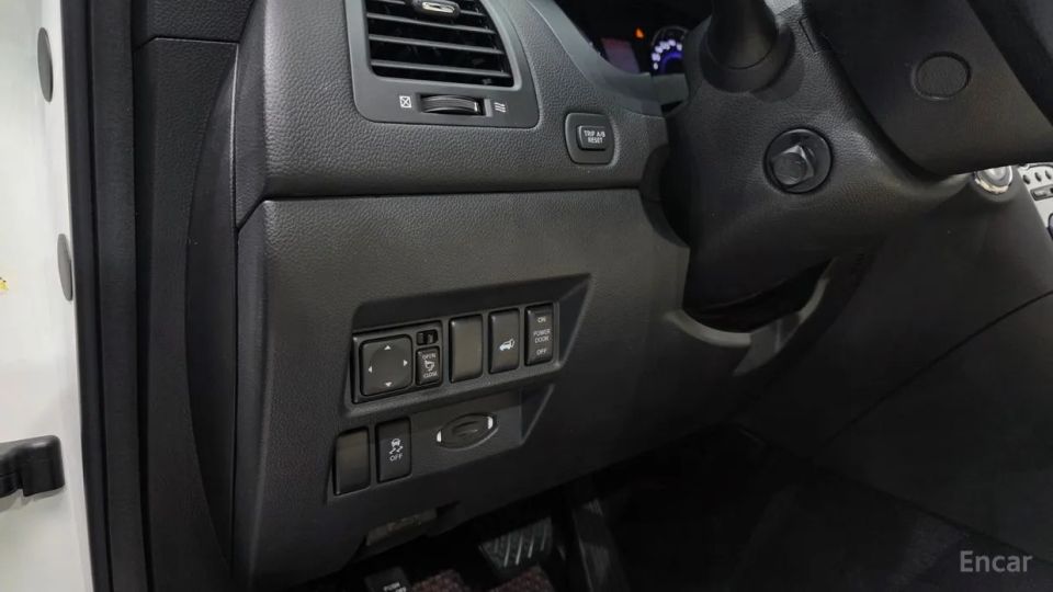Infiniti QX70