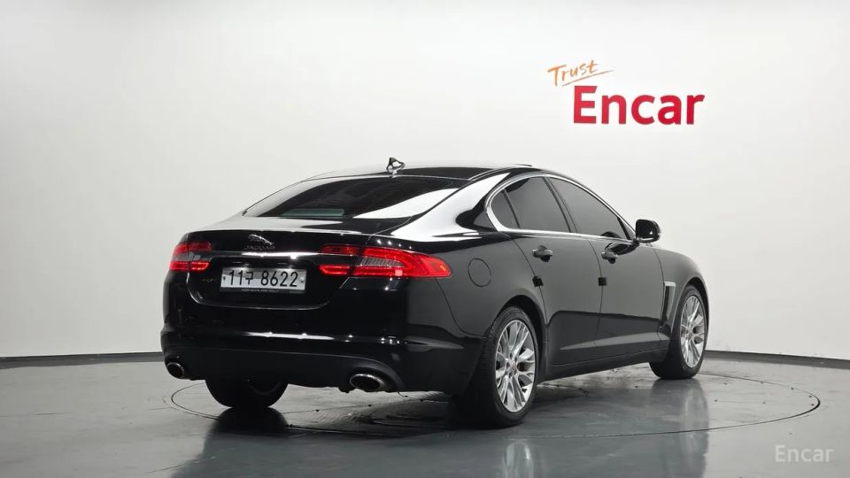 Jaguar xf