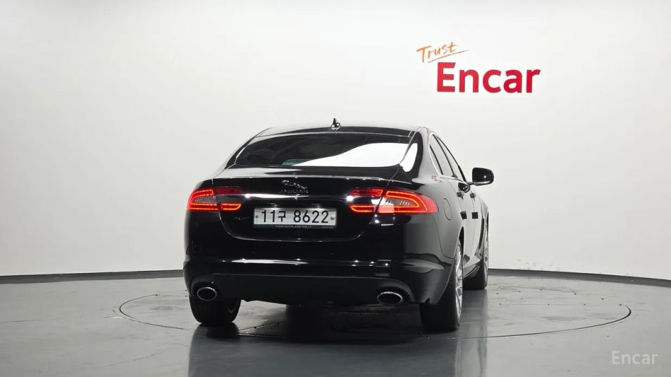 Jaguar xf