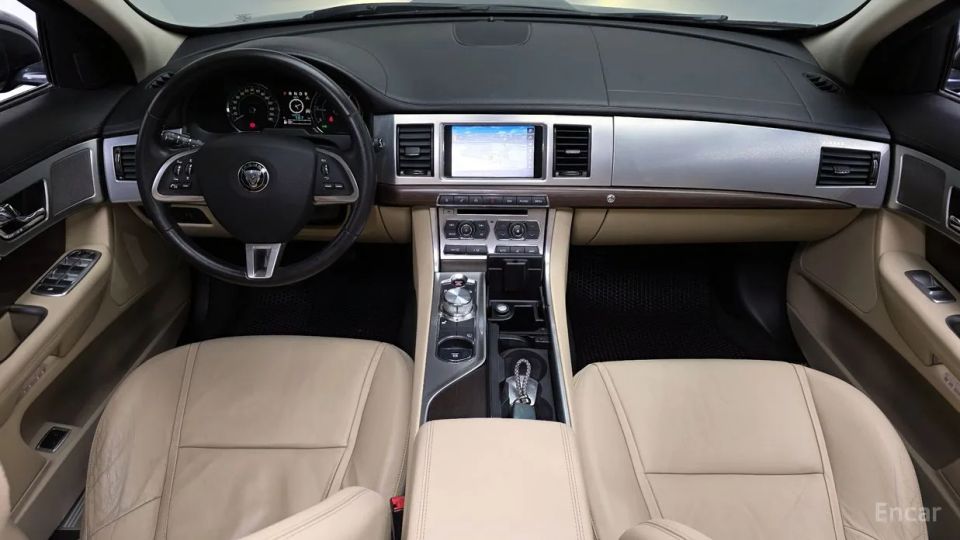 Jaguar xf