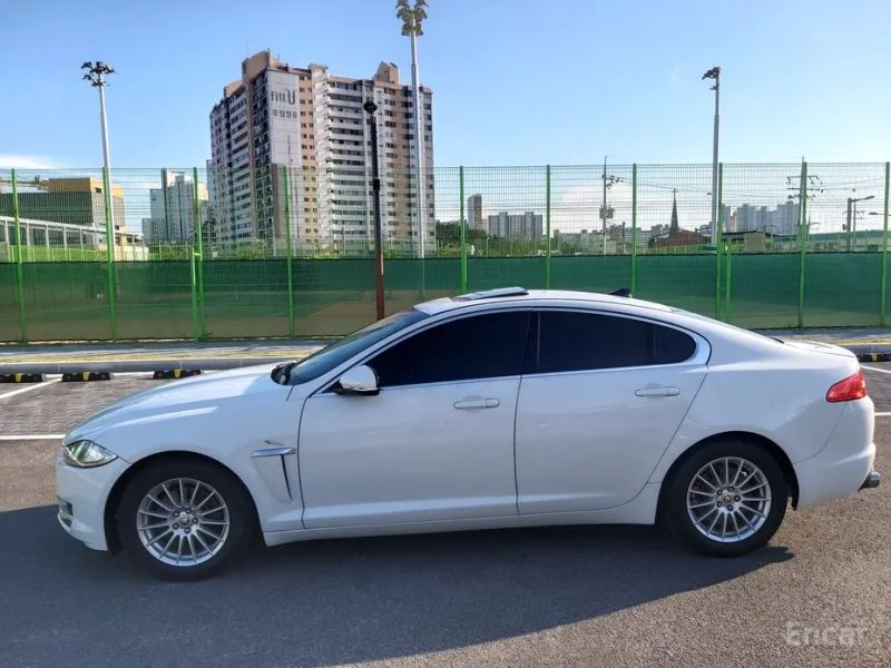 Jaguar xf