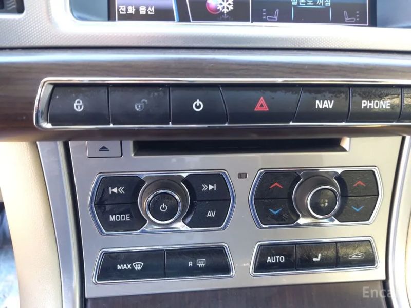Jaguar xf