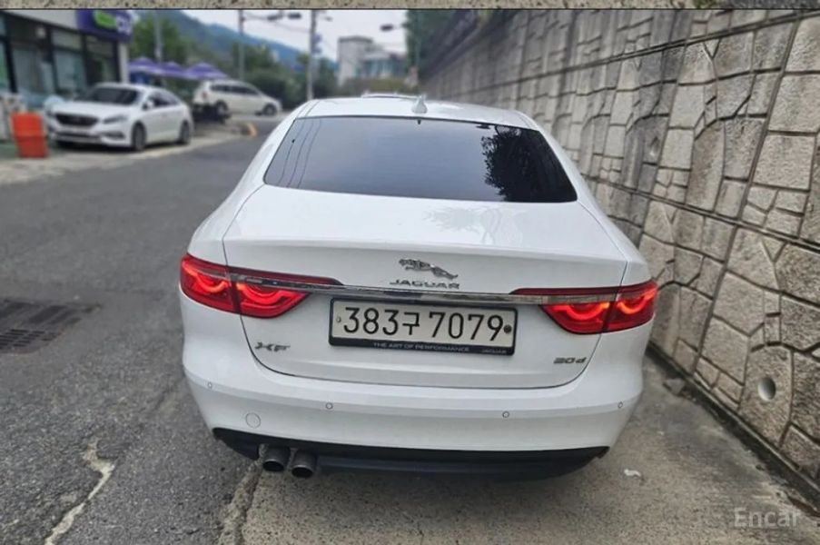 Jaguar xf