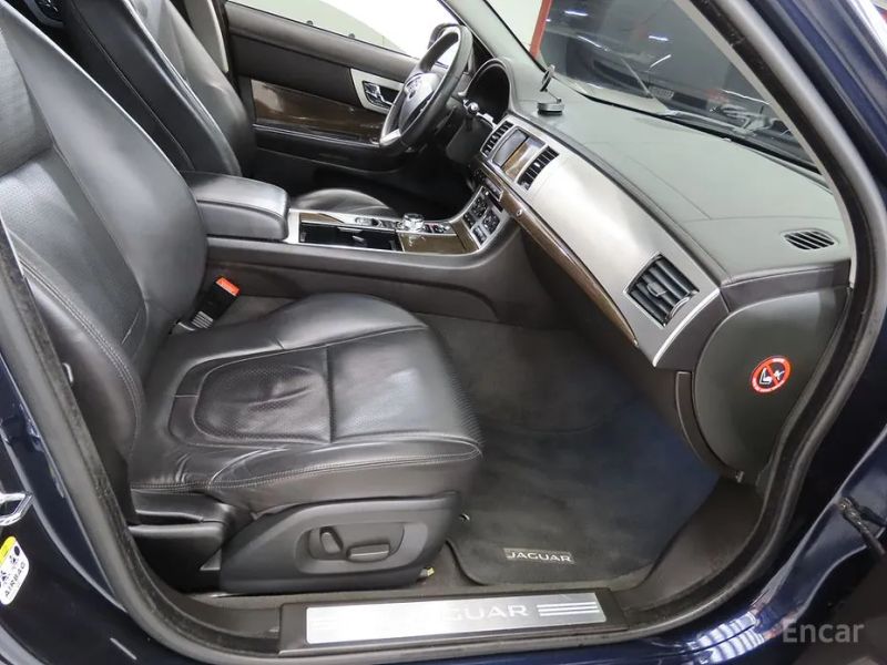 Jaguar xf