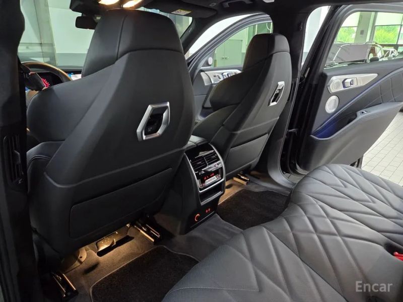BMW XM