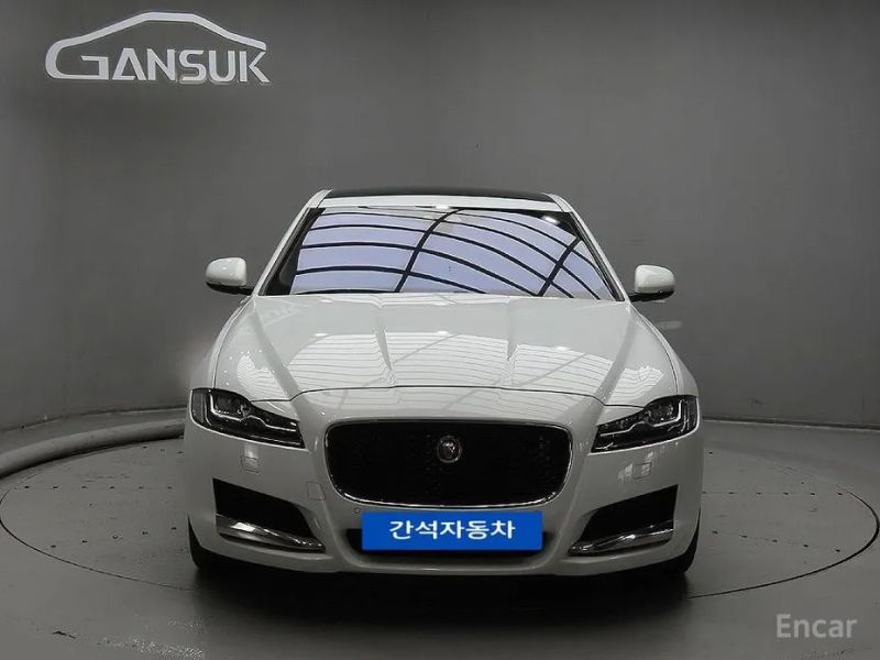 Jaguar xf