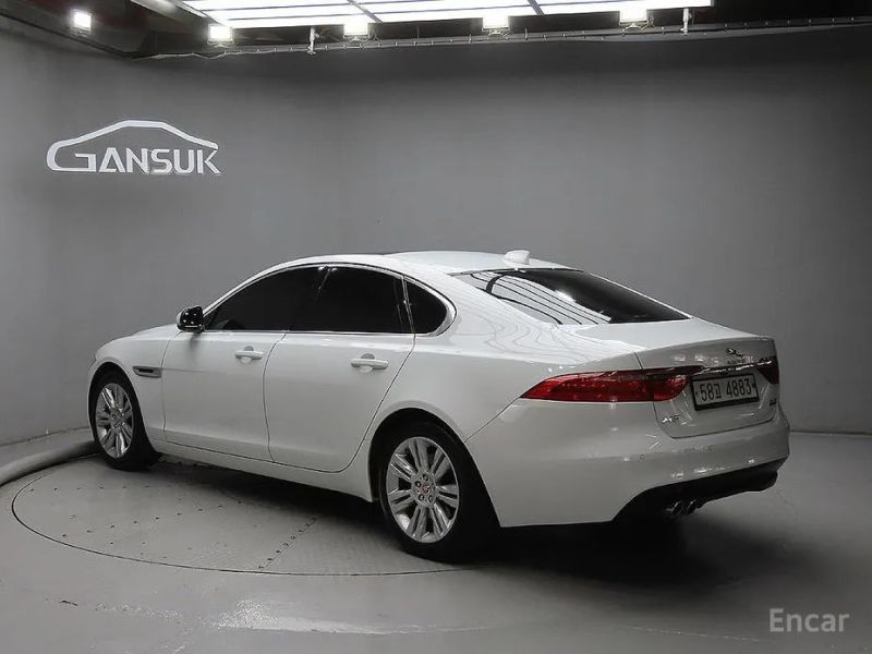 Jaguar xf