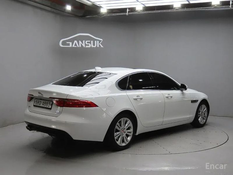 Jaguar xf