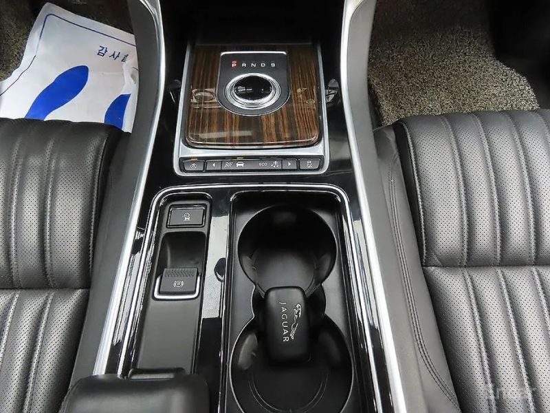 Jaguar xf