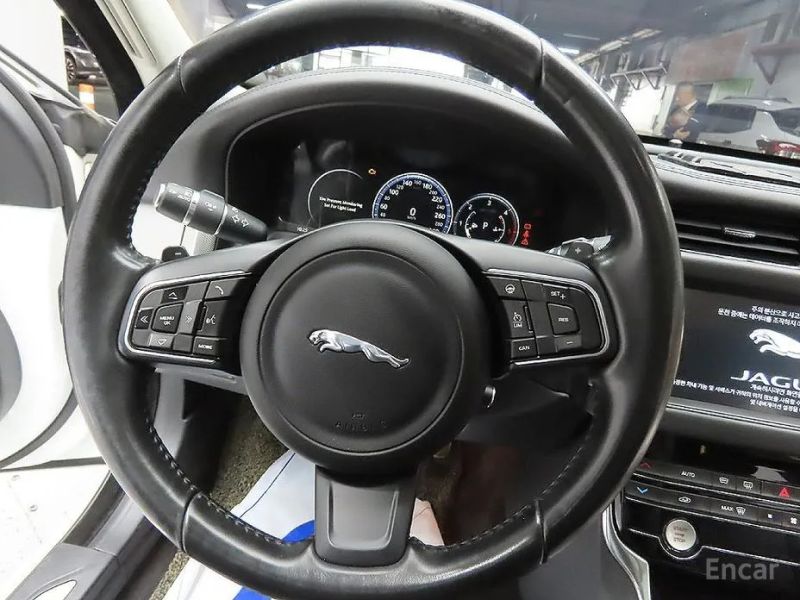 Jaguar xf