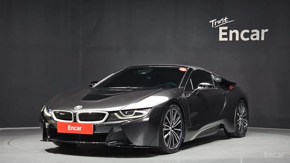 BMW I8