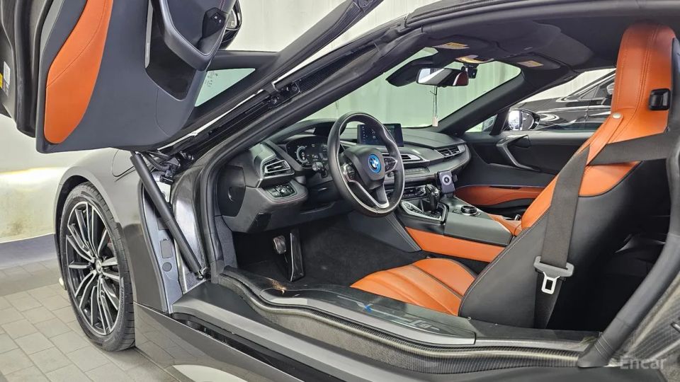 BMW I8