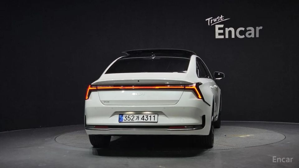 Kia K8