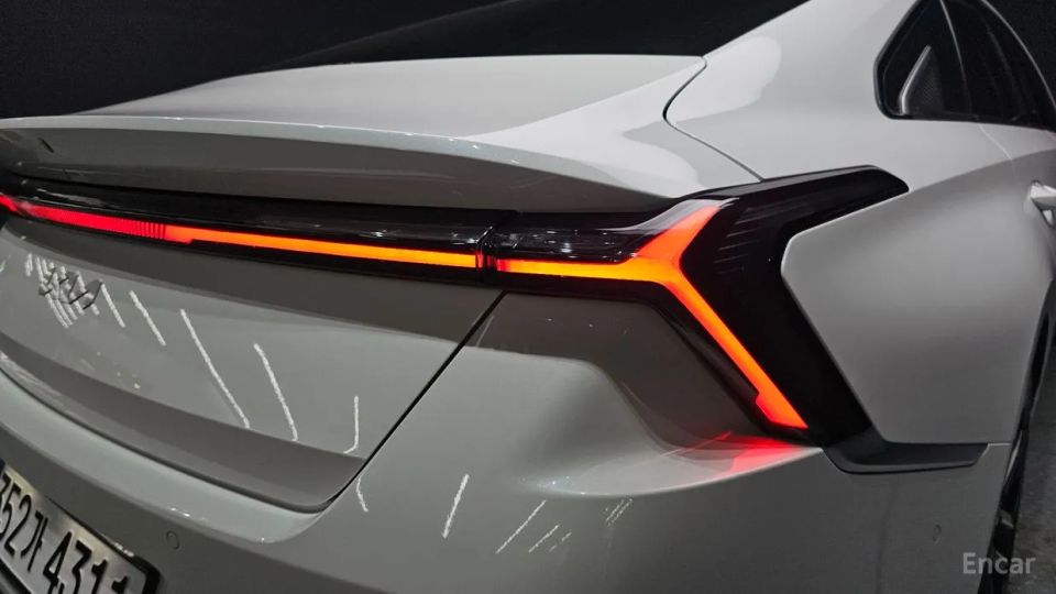 Kia K8