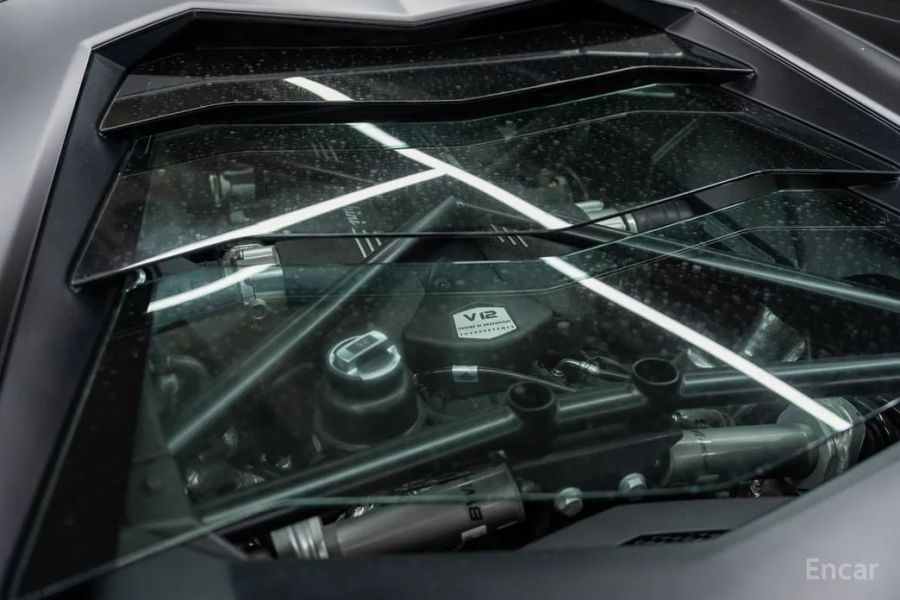 Lamborghini Aventador