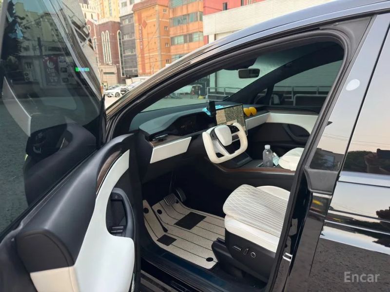 Tesla model-x