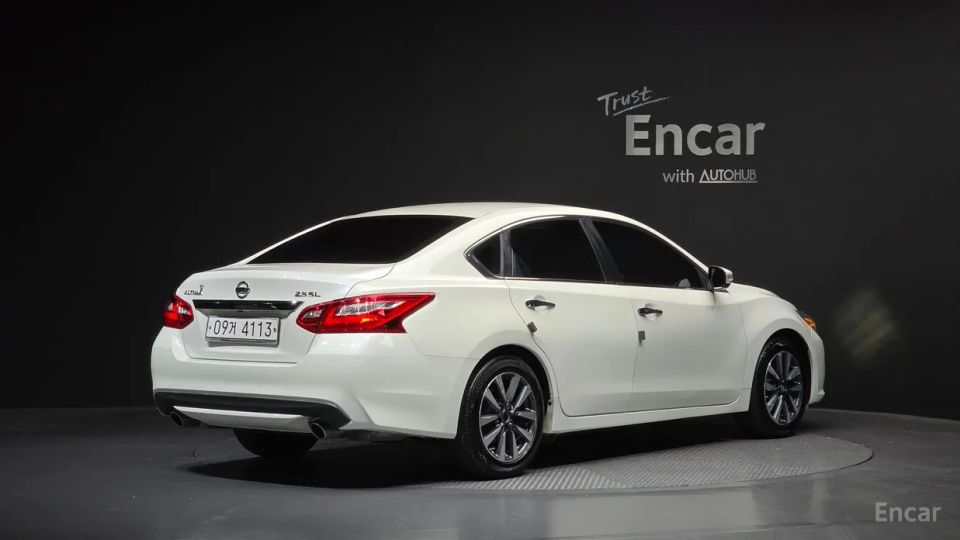 Nissan altima