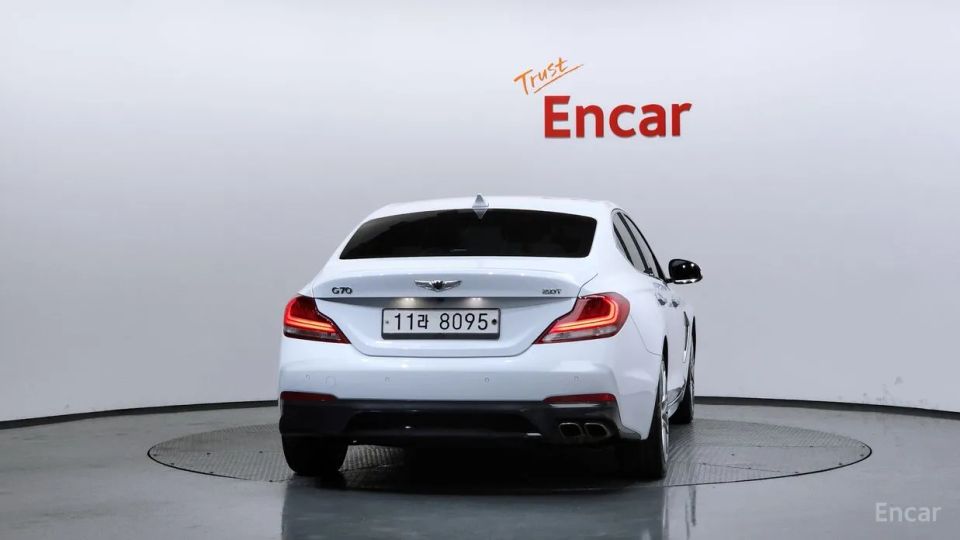 Genesis G70