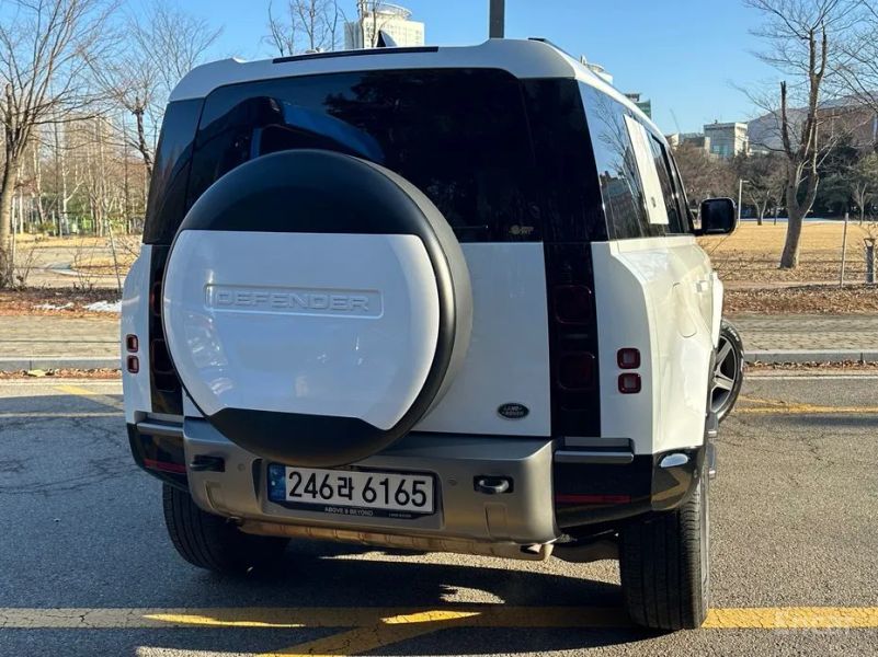 Land Rover Defender