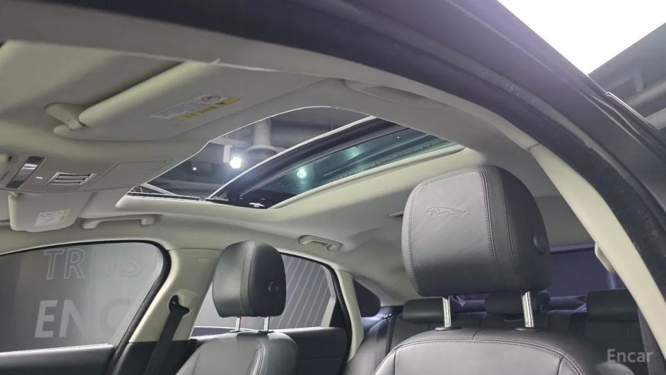 Jaguar xf