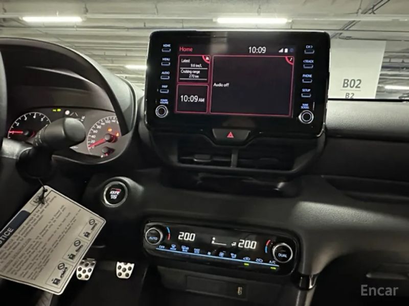 Toyota Yaris(Vitz)