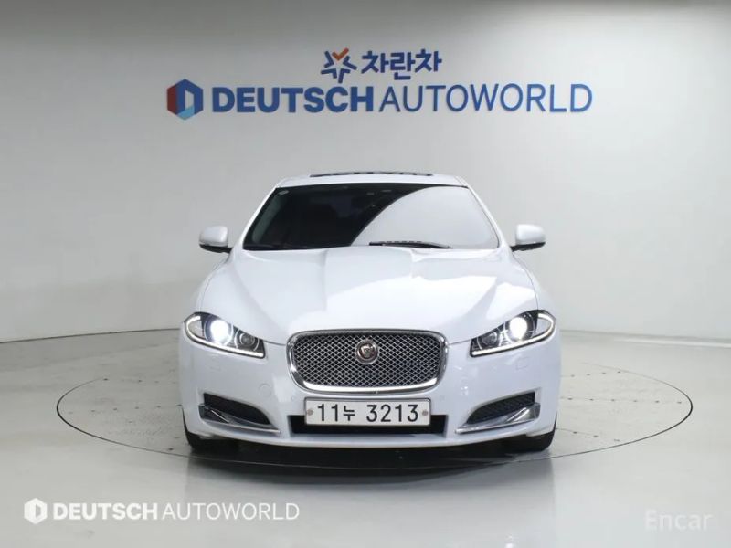 Jaguar xf
