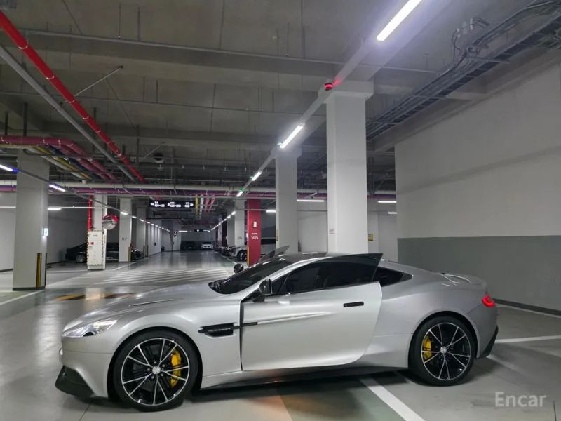 Astonmartin Vanquish