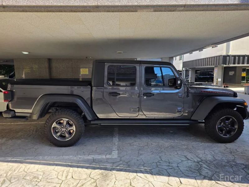 Jeep gladiator