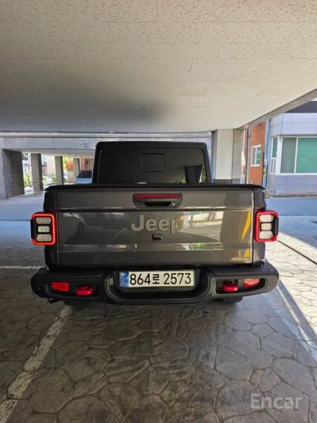 Jeep gladiator