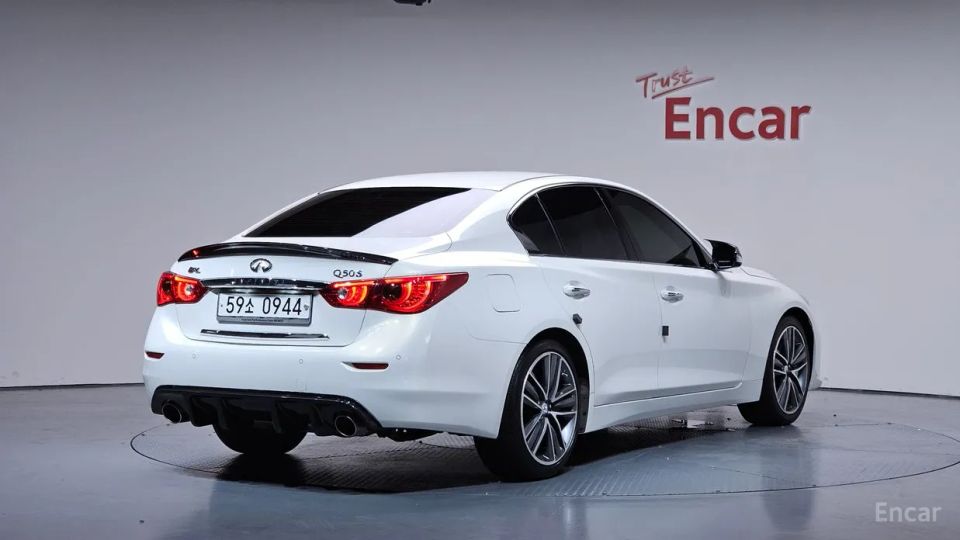 Infiniti Q50