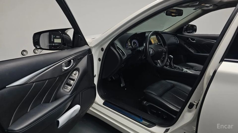 Infiniti Q50